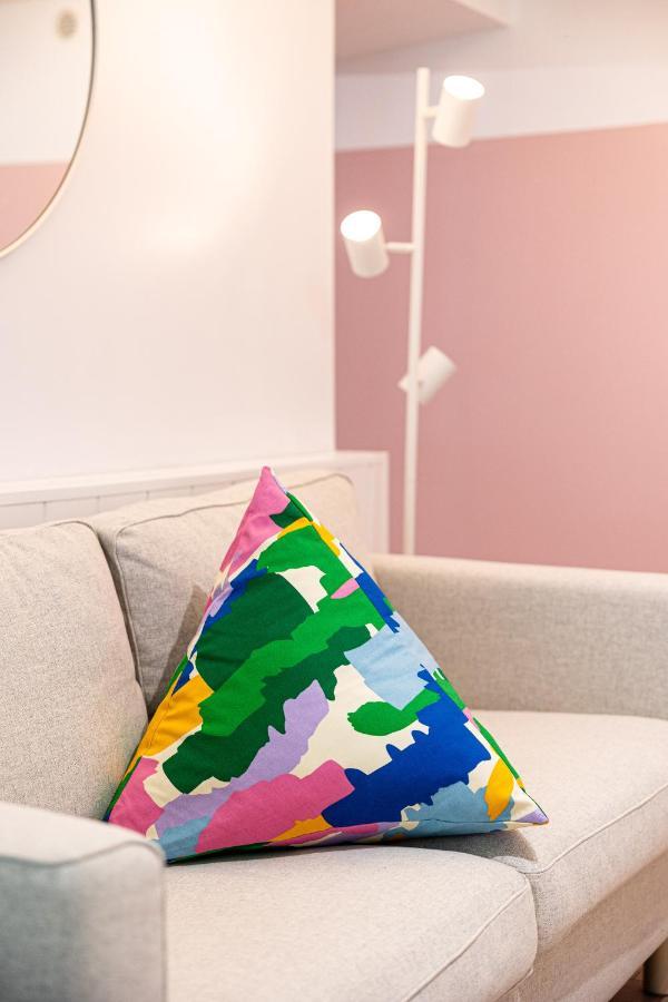 La Vie En Rose - Appartement Cosy - Centre Ville أوش المظهر الخارجي الصورة